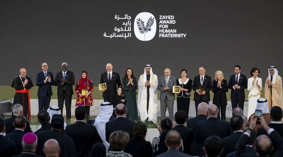 محمد بن زايد: الإمارات ملتزمة بمواصلة تعزيز الأخوة الإنسانية عالمياً